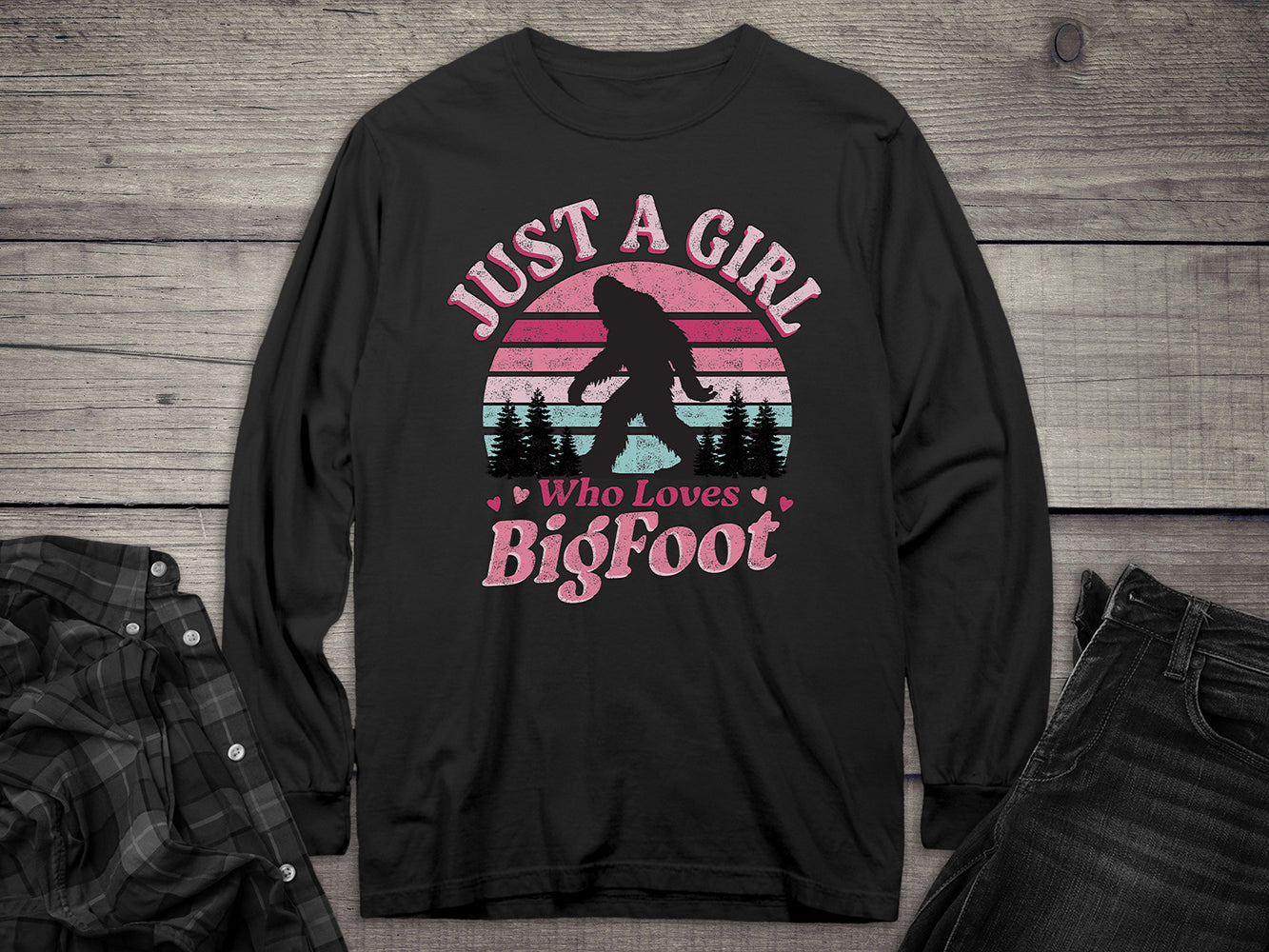 Girl Who Loves Bigfoot Long Sleeve Tee