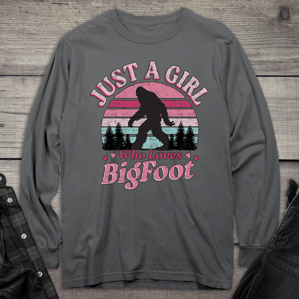 Girl Who Loves Bigfoot Long Sleeve Tee